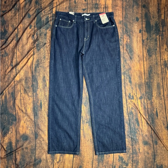 NWT LEVI’S Low Pro Straight Jean in Dark Wash 31 - Picture 2 of 11